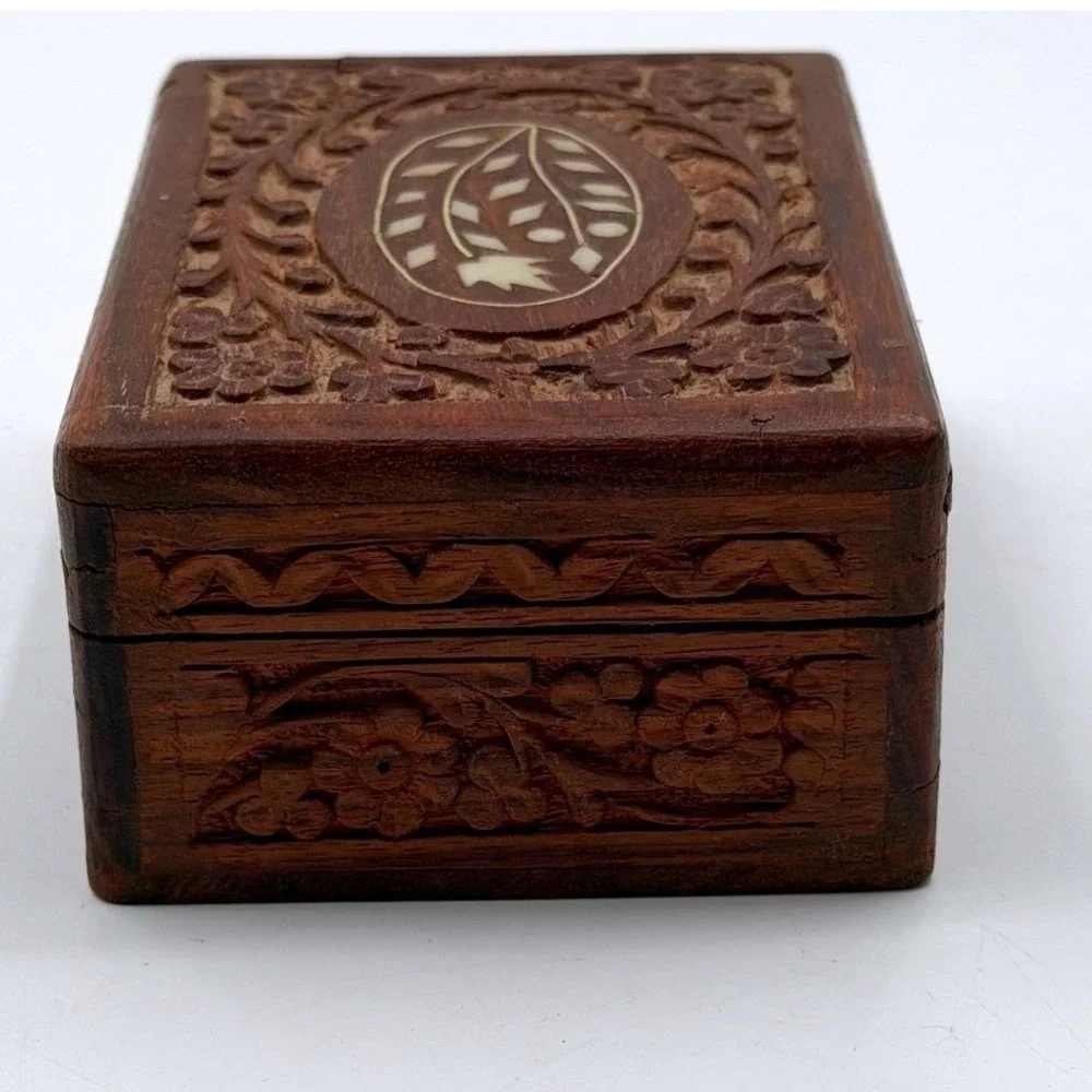 Vintage Hand Carved Wood Trinket Jewelry Needle Storage Box Faux Inlay